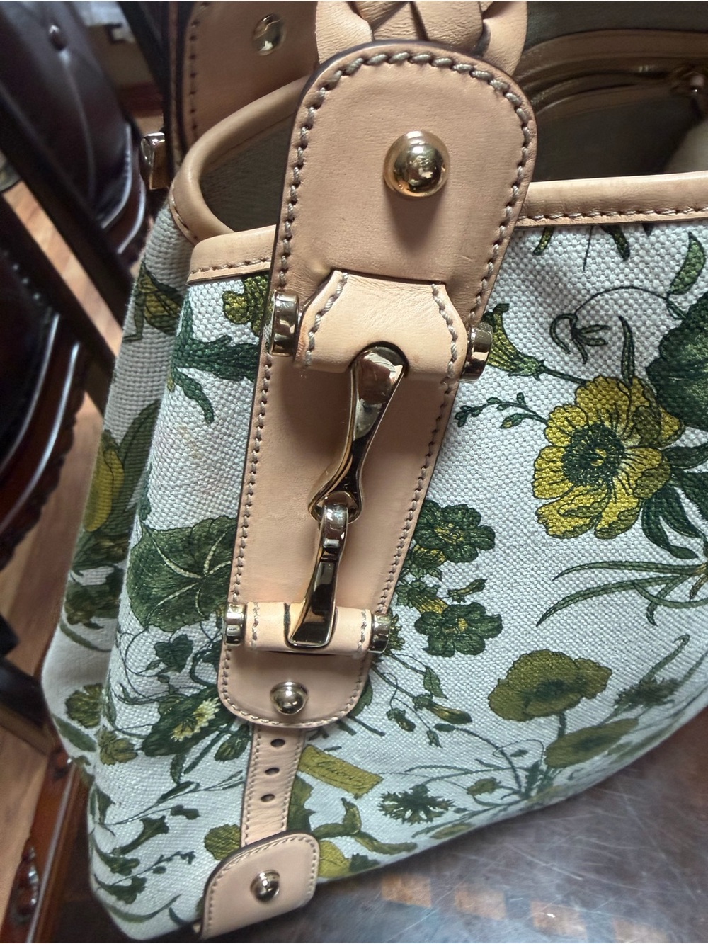 Gucci Rare Pelham Flora Tote - Picture 4 of 11